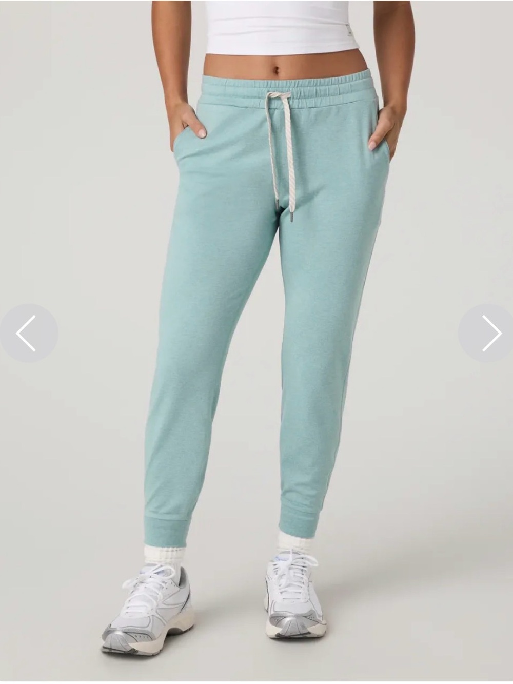 Vuori women Light Teal Jogger Pants - Brand: